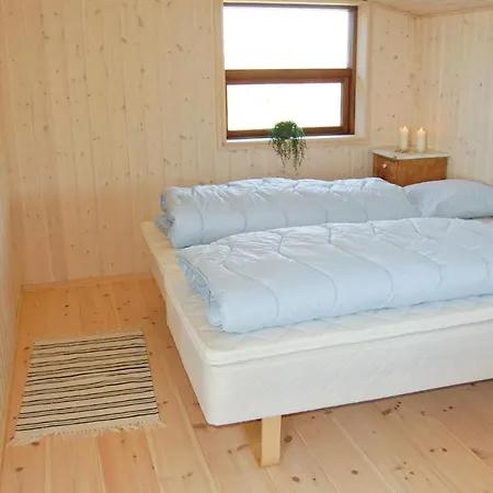 Casa vacanze Awesome Home In Hvide Sande With Wifi